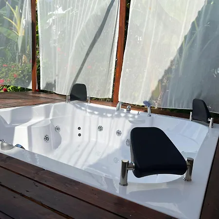 Kiris Garden Hotell