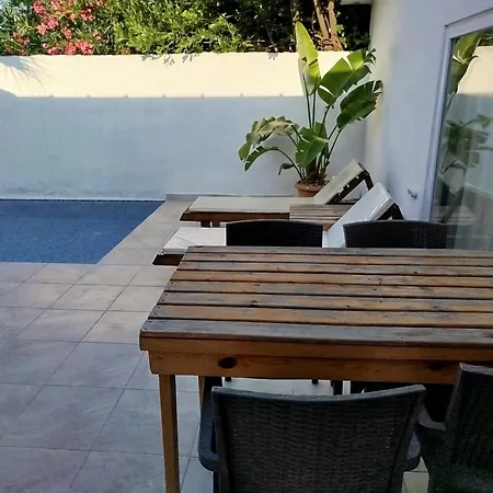 Kiris Garden Hotell
